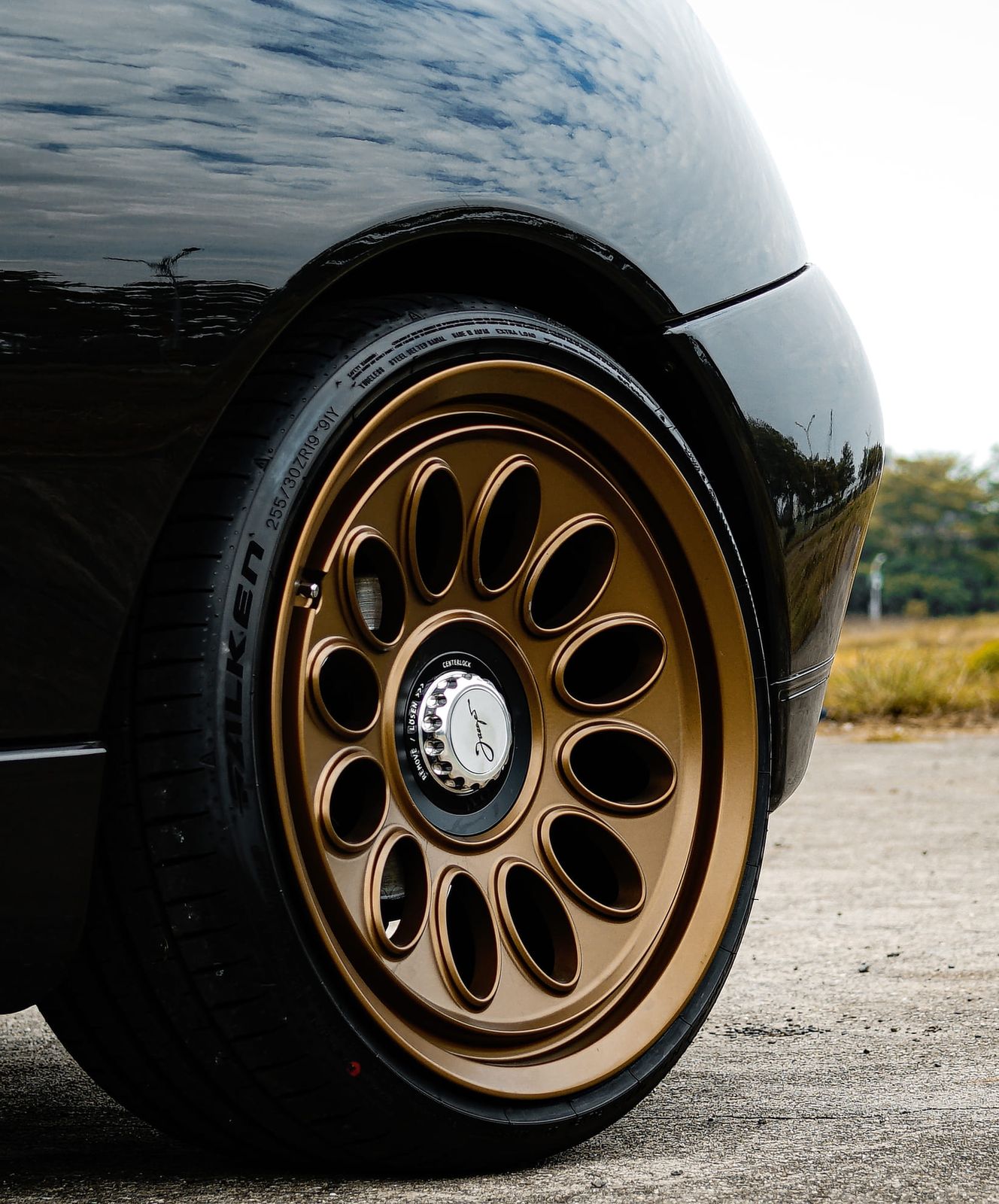 Alfa Romeo 916 GTV Black on Jaeges RA wheels