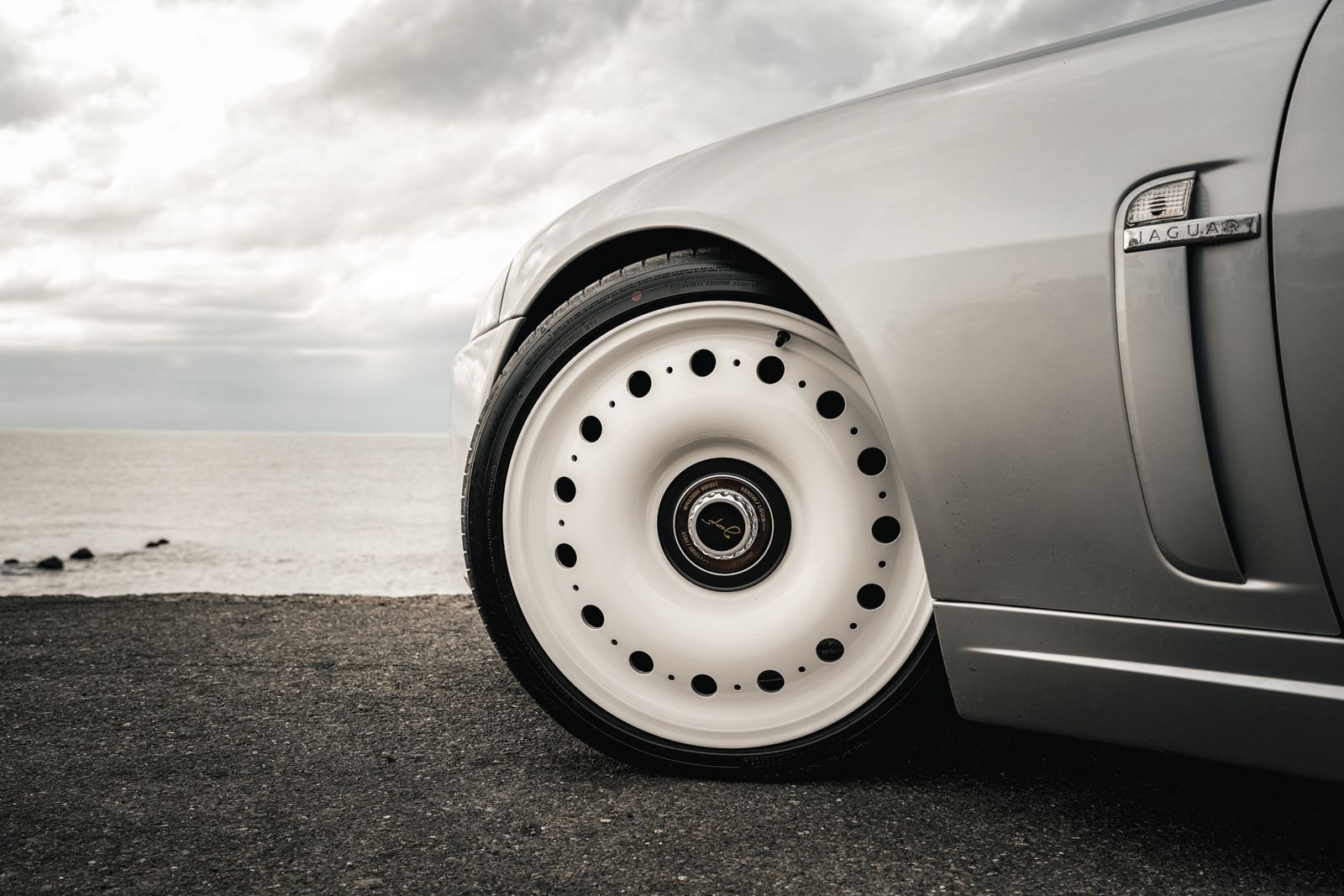 Jaguar XK X150 on Jaeges RJ wheels