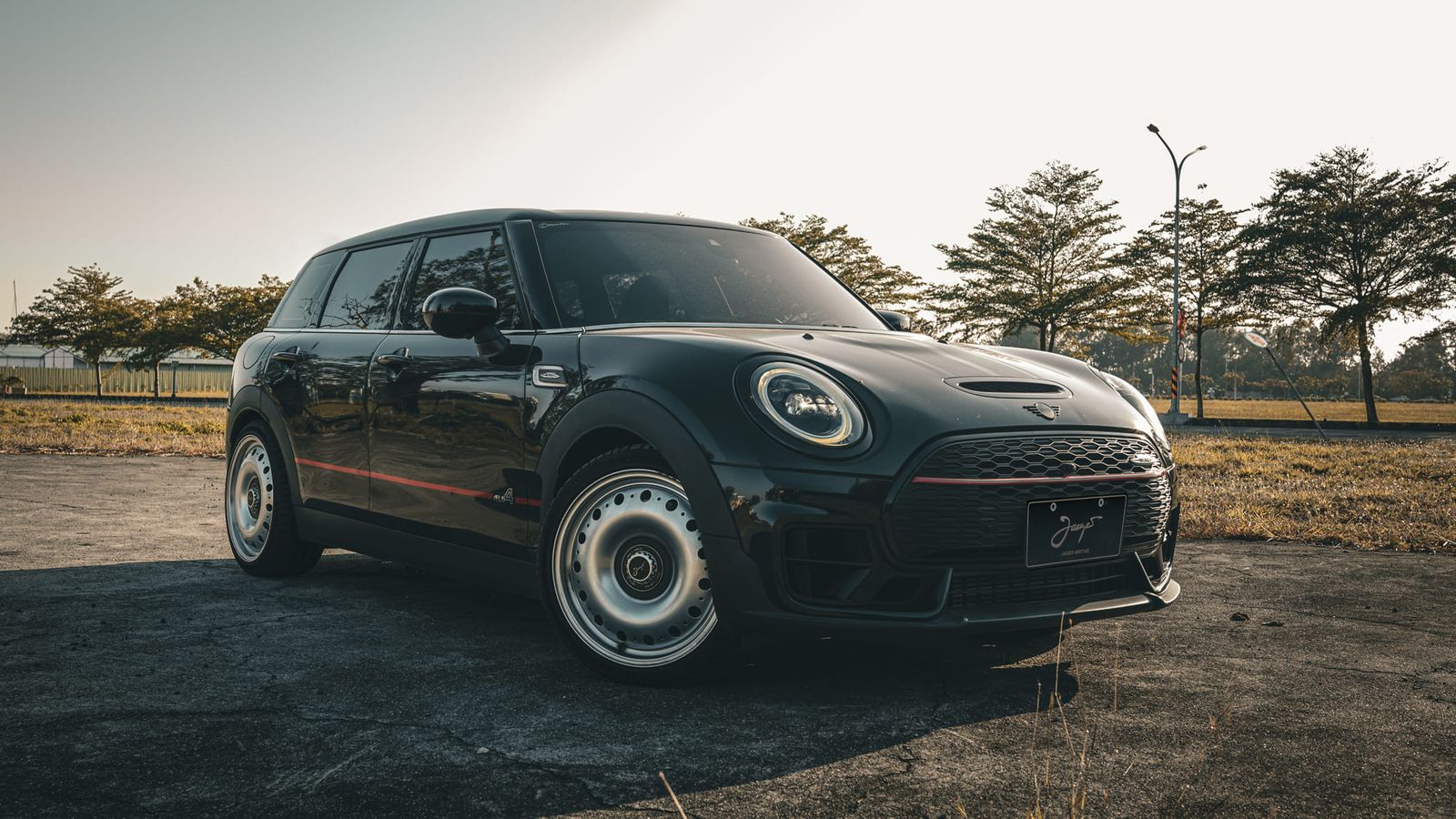 MINI Clubman JCW F54 on Jaeges RJ wheels
